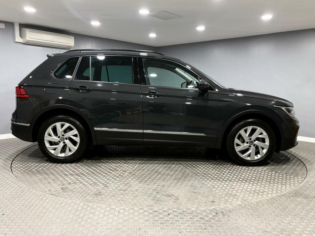 Volkswagen Tiguan 1.5 Tsi Life Euro 6 Ss Grey #2
