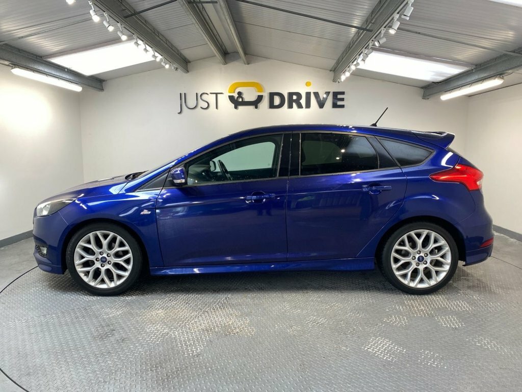 Ford Focus 1L St-line RJ18XFL Blue #2
