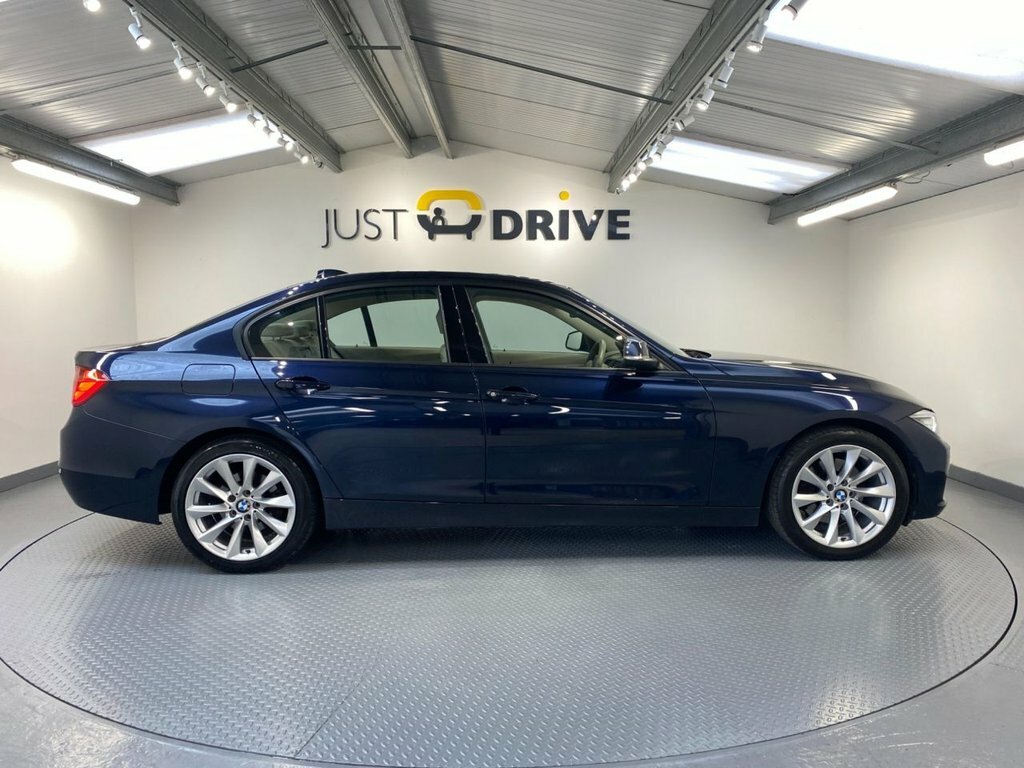 BMW 3 Series Saloon YB61NNZ Blue #6