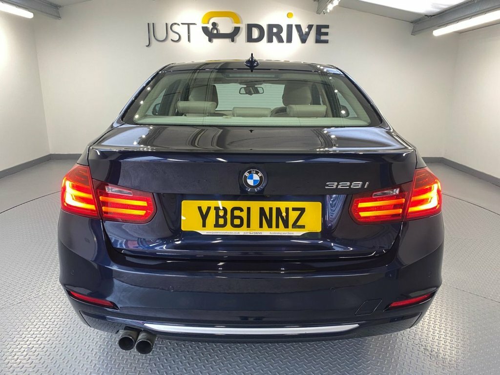 BMW 3 Series Saloon YB61NNZ Blue #4