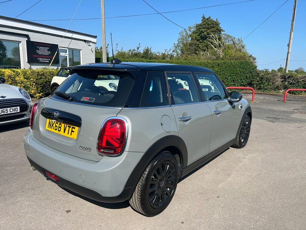 Mini Hatch 1.5 Cooper Classic II NK68VTF Grey #3