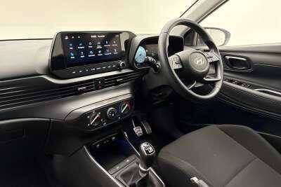 Hyundai Bayon 1.0 Tgdi Advance - 2024 24 ET24PNE White #4