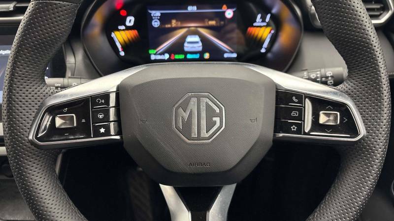 MG ZS 1.5 Hybrid Trophy - 2025 25 LC25URF White #4