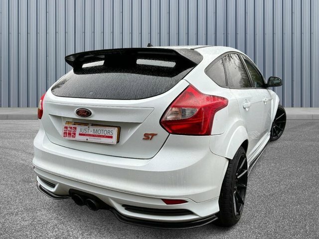 Ford Focus 2.0T Ecoboost St-2 Euro 5 S S White #6