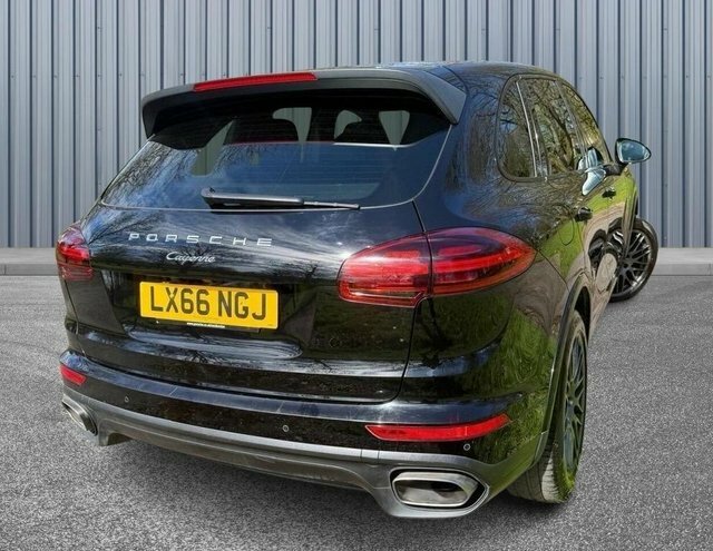 Porsche Cayenne 3.0 Td V6 Platinum Edition Tiptronics 4Wd Euro 6 LX66NGJ Black #6