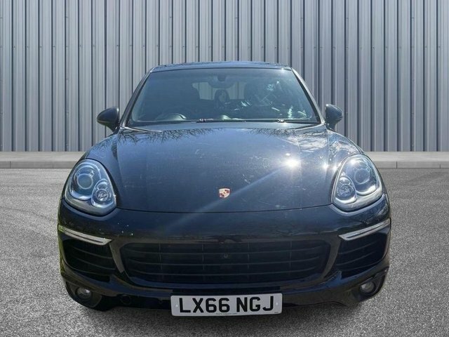 Porsche Cayenne 3.0 Td V6 Platinum Edition Tiptronics 4Wd Euro 6 LX66NGJ Black #2