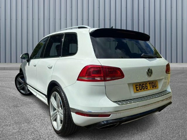 Volkswagen Touareg 3.0 Tdi V6 Bluemotion Tech R-line Plus Tiptronic 4 EO66TGU White #4