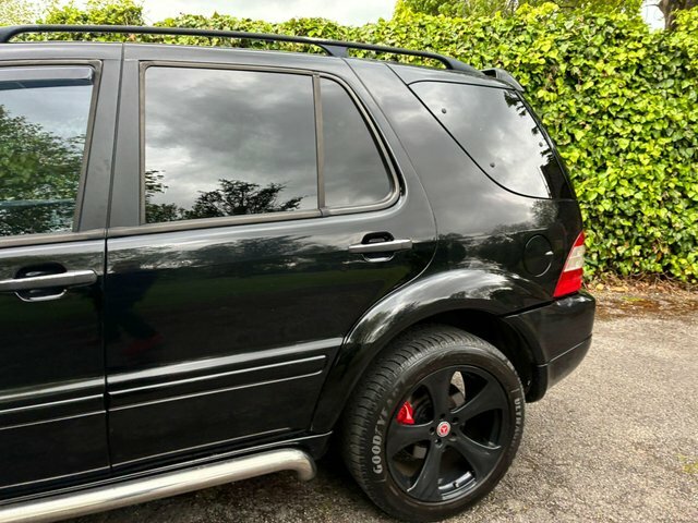 Mercedes-Benz M Class Ml 350 Black #57