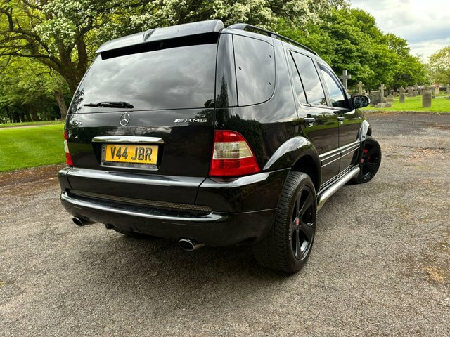 Mercedes-Benz M Class Ml 350 Black #71