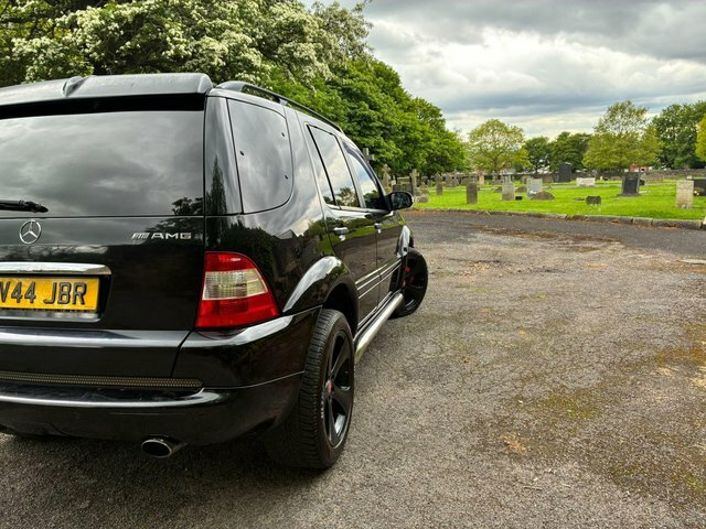 Mercedes-Benz M Class Ml 350 Black #68
