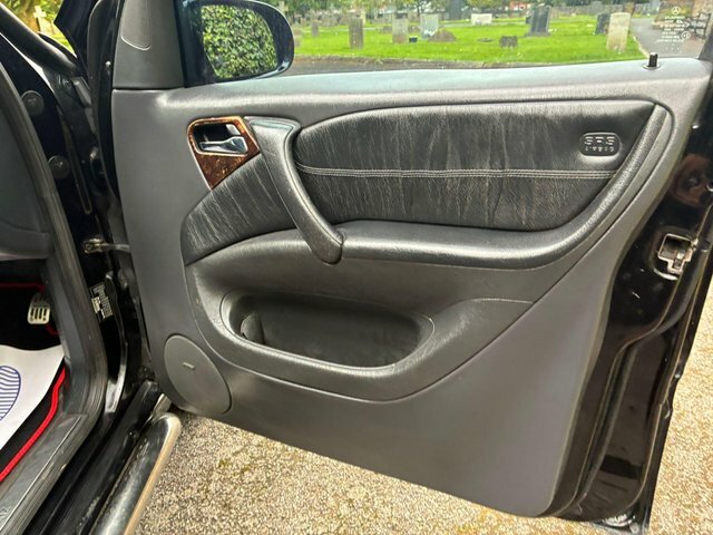 Mercedes-Benz M Class Ml 350 Black #26