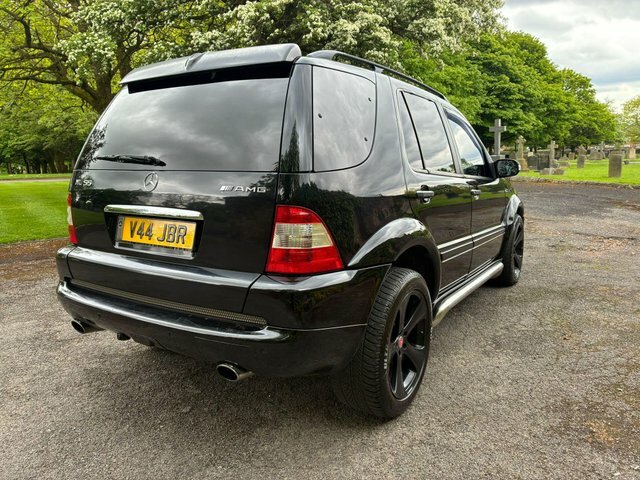 Mercedes-Benz M Class Ml 350 Black #73