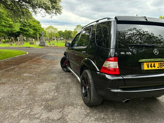 Mercedes-Benz M Class Ml 350 Black #63