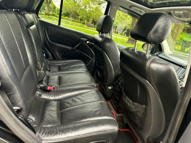 Mercedes-Benz M Class Ml 350 Black #21