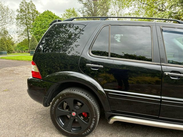 Mercedes-Benz M Class Ml 350 Black #75