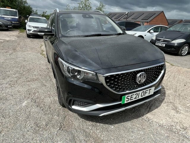 MG ZS 44.5Kwh Exclusive Black