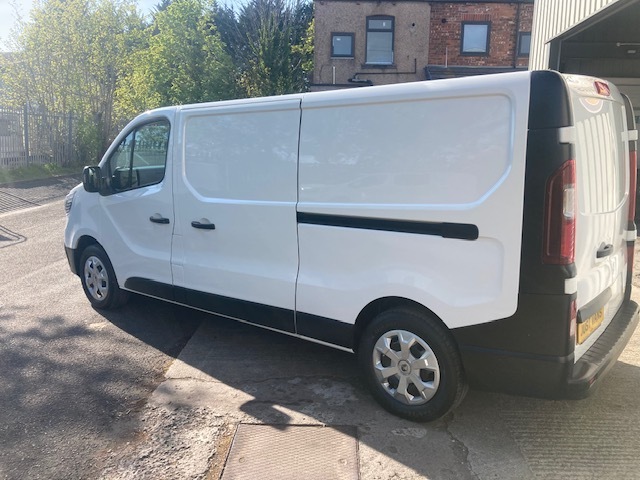 Renault Trafic Mpv YB22NKZ White #3