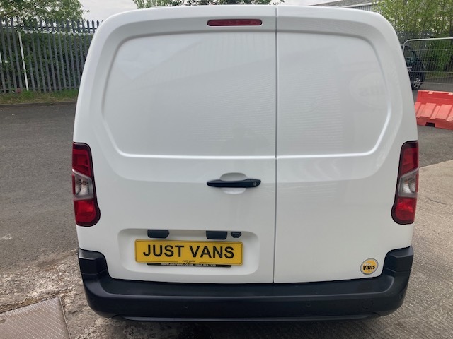 Vauxhall Combo Combo 2300 Dynamic Td BL71OPG White #4