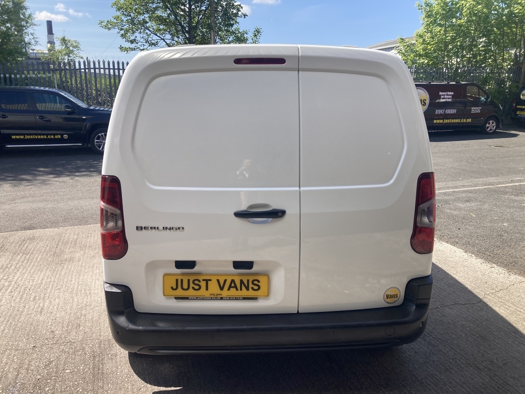 Citroen Berlingo Mpv White #4