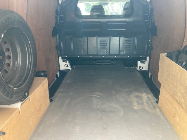 Mercedes-Benz Vito Mpv BD69LSN White #5
