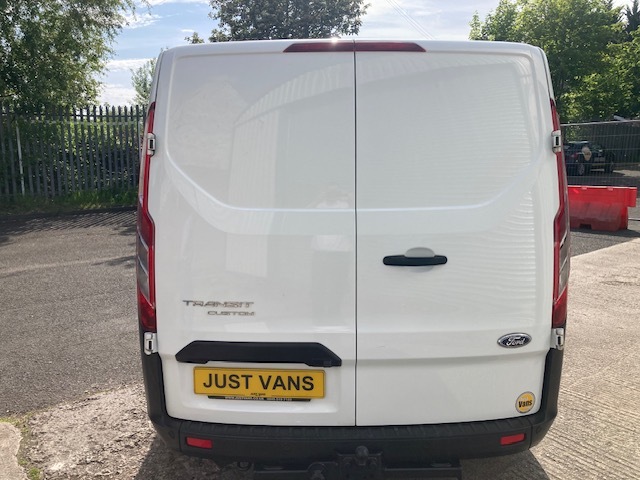 Ford Transit Custom Mpv AY69XUN White #4