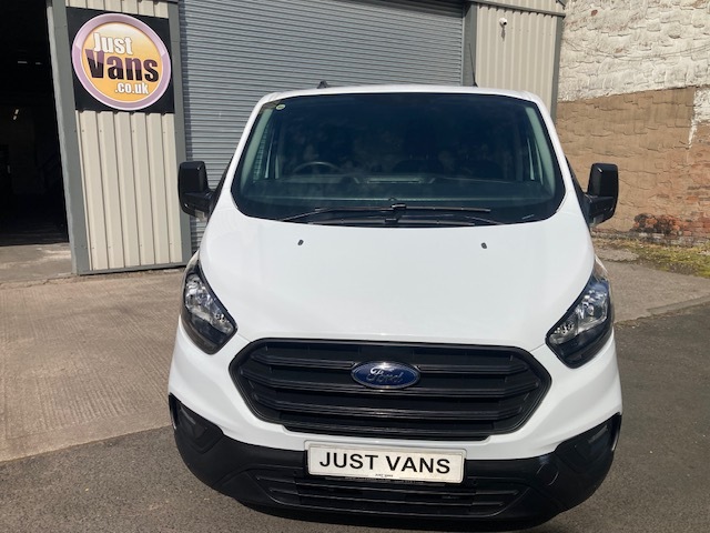 Ford Transit Custom Mpv AY69XUN White #2