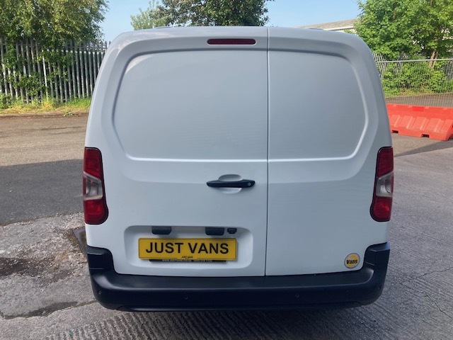 Peugeot Partner Mpv AF22BMU White #4