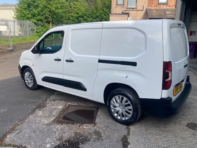 Peugeot Partner Mpv AF22BMU White #3