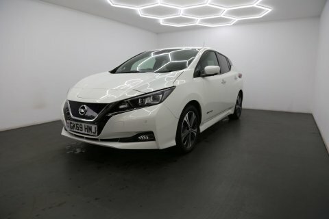 Nissan Leaf 40Kwh Tekna GK69HMJ White #3