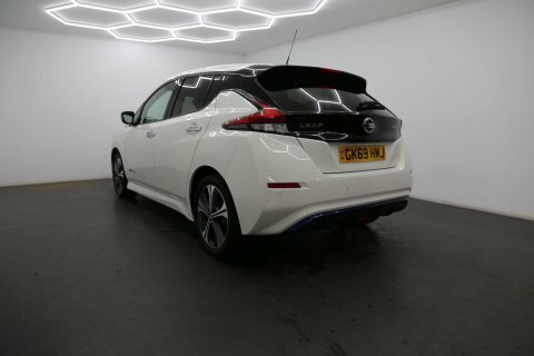 Nissan Leaf 40Kwh Tekna GK69HMJ White #6