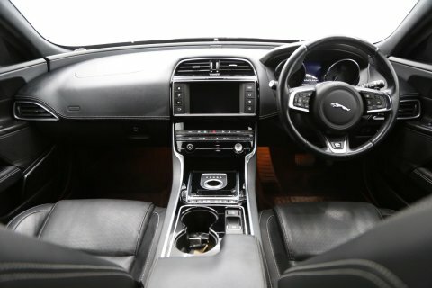 Jaguar XE R-dynamic Hse Black Grey #7