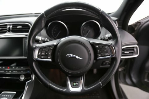 Jaguar XE R-dynamic Hse Black Grey #8