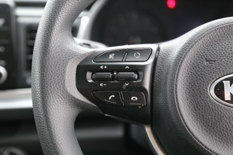 Kia RIO Hatchback Red #9