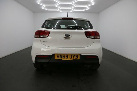 Kia RIO Hatchback Red #5