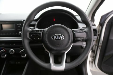 Kia RIO Hatchback Red #8
