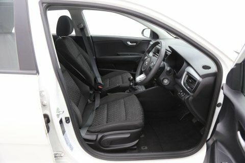 Kia RIO Hatchback Red #16