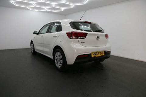 Kia RIO Hatchback Red #6