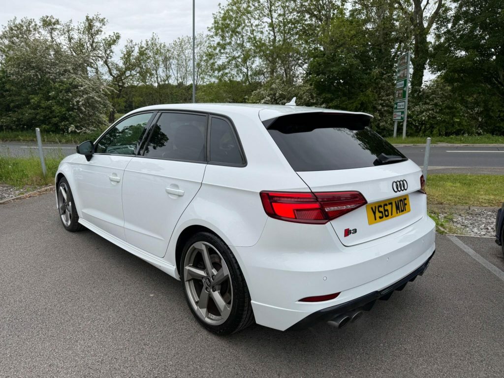 Audi S3 2.0 Tfsi Black Edition Sportback S Tronic Quattro YS67MDF White #2