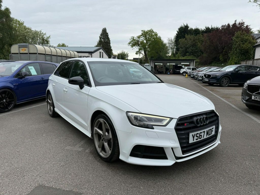 Audi S3 2.0 Tfsi Black Edition Sportback S Tronic Quattro YS67MDF White #3