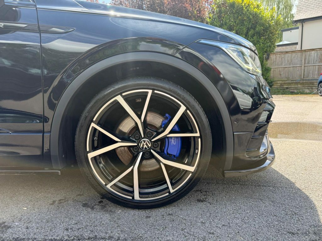 Volkswagen Tiguan 2.0 Tsi R Dsg 4Motion Euro 6 S S Black #2