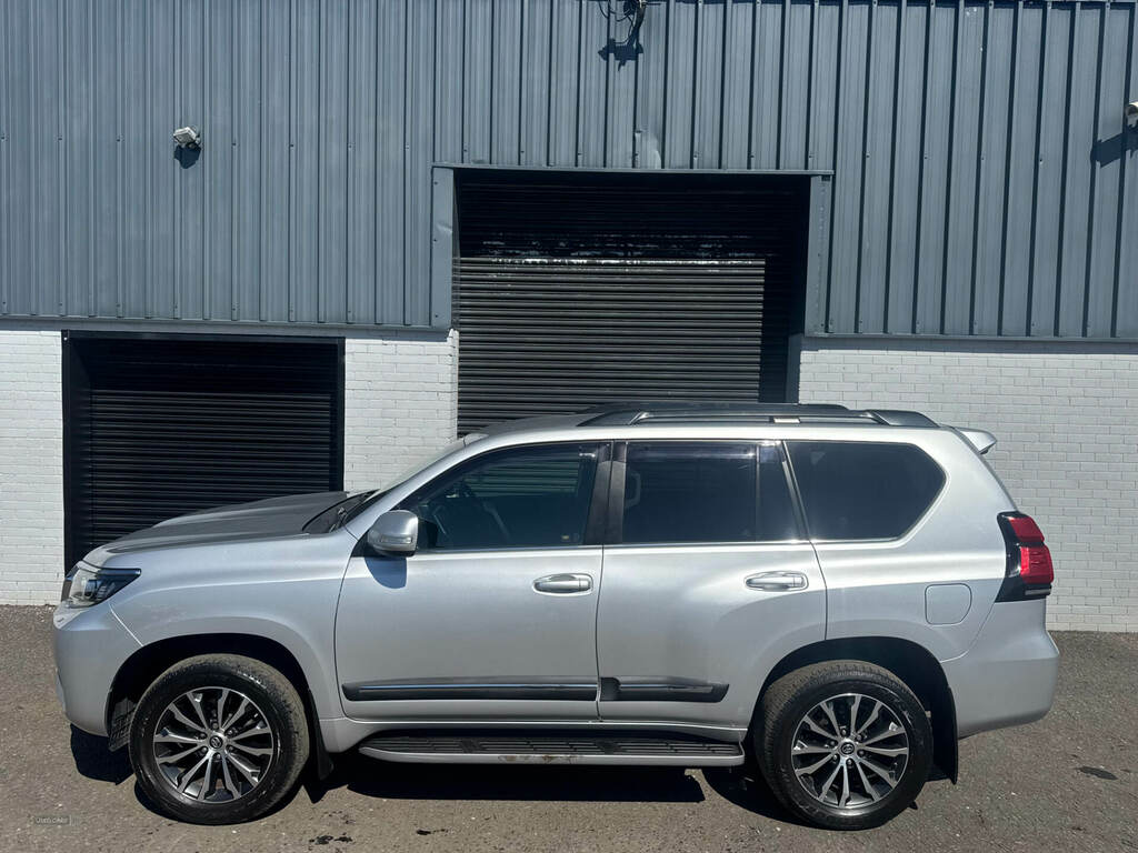 Toyota Land Cruiser 2.8 D-4d Invincible 7 Seats KGZ1170 Silver #4