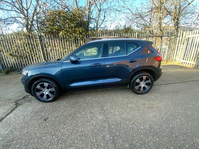 Volvo XC40 T3 Inscription Euro MD70OMU Blue #3