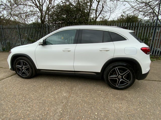 Mercedes-Benz GLA Class Gla180 Amg Line Executive MC22CCD White #5