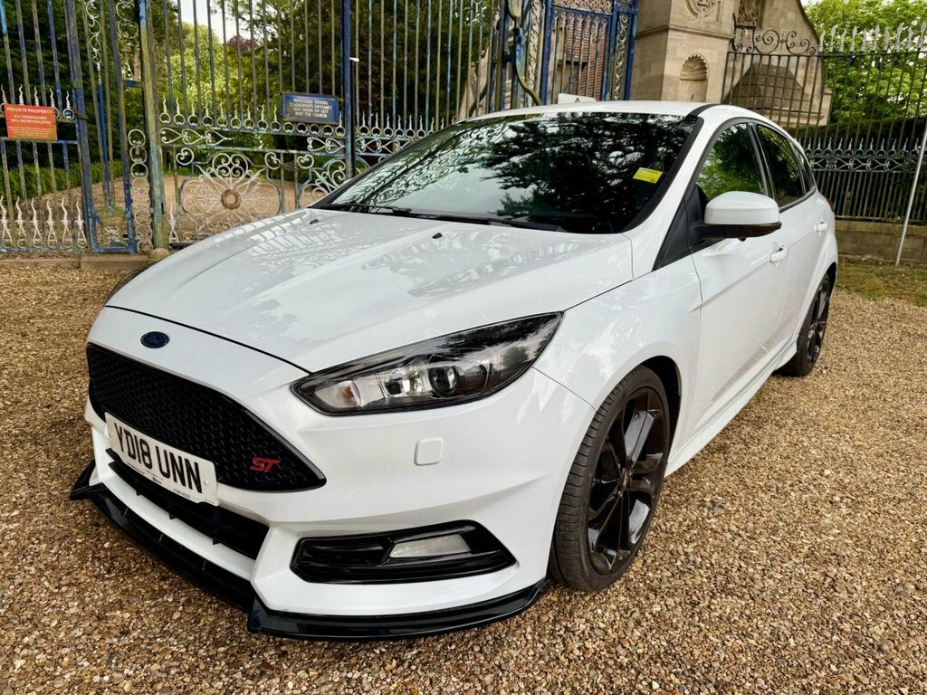 Ford Focus 2L St-3 White #2