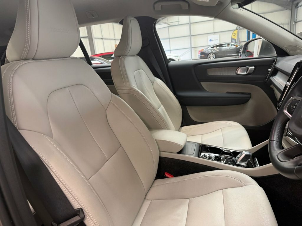 Volvo XC40 Xc40 Inscription T4 Awd Grey #4