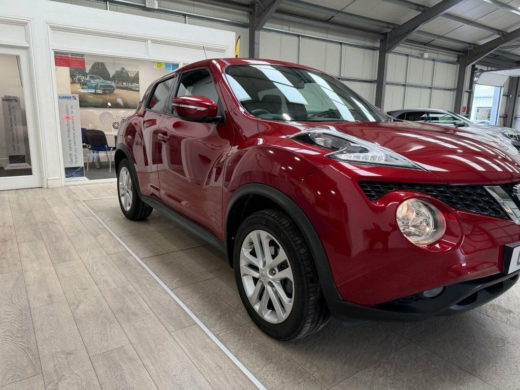 Nissan Juke 1.6L Acenta Premium Red #2