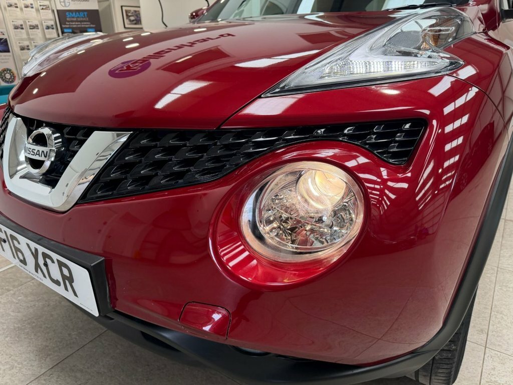 Nissan Juke 1.6L Acenta Premium Red #4