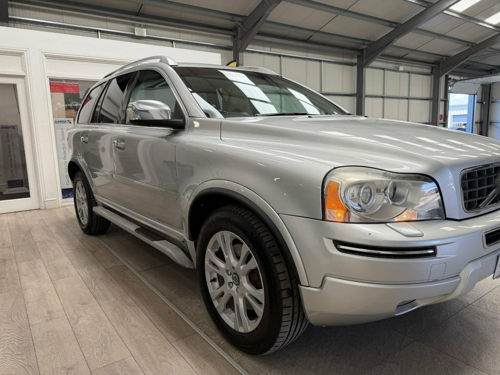 Volvo XC90 2.4L Se Lux Silver #3