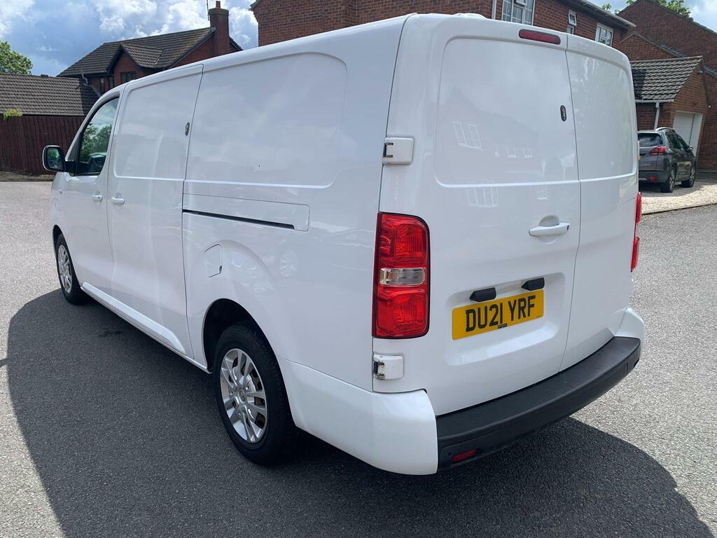 Vauxhall Vivaro 2.0 Turbo D 3100 Sportive L2 H1 Euro 6 S S DU21YRF White #5