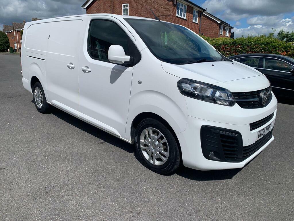 Vauxhall Vivaro 2.0 Turbo D 3100 Sportive L2 H1 Euro 6 S S White
